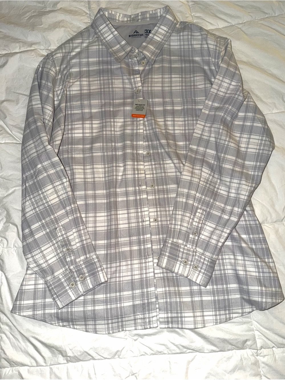 Women’s Ridgecut Gray Plaid Button-Down zFlannel Shirt